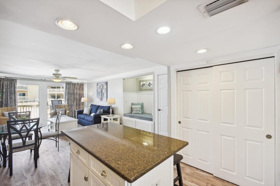 Sandpiper Cove 1125- by Holiday Isle Properties Apartment in Destin