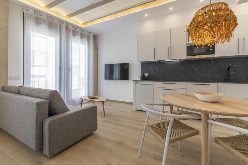 TV and multimedia, Kitchen or kitchenette, Living room, Dining area