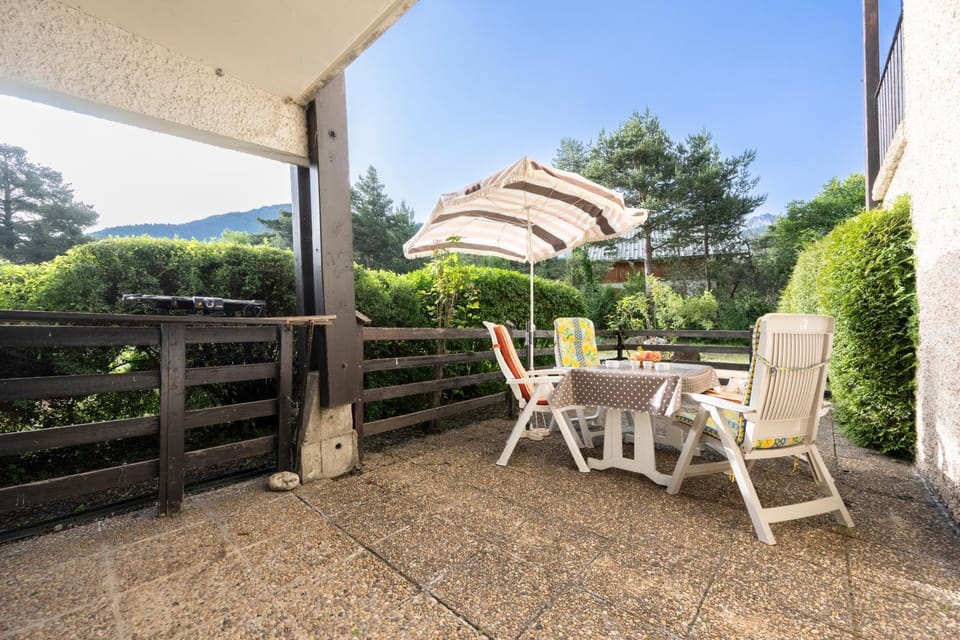 Patio, BBQ facilities, Dining area