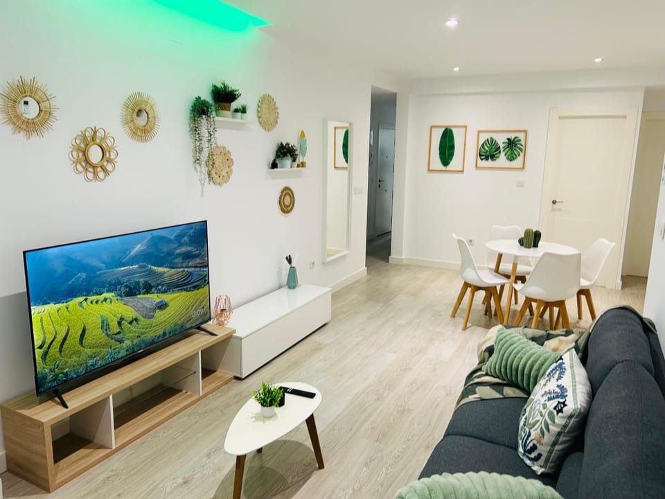 TV and multimedia, Living room, Seating area