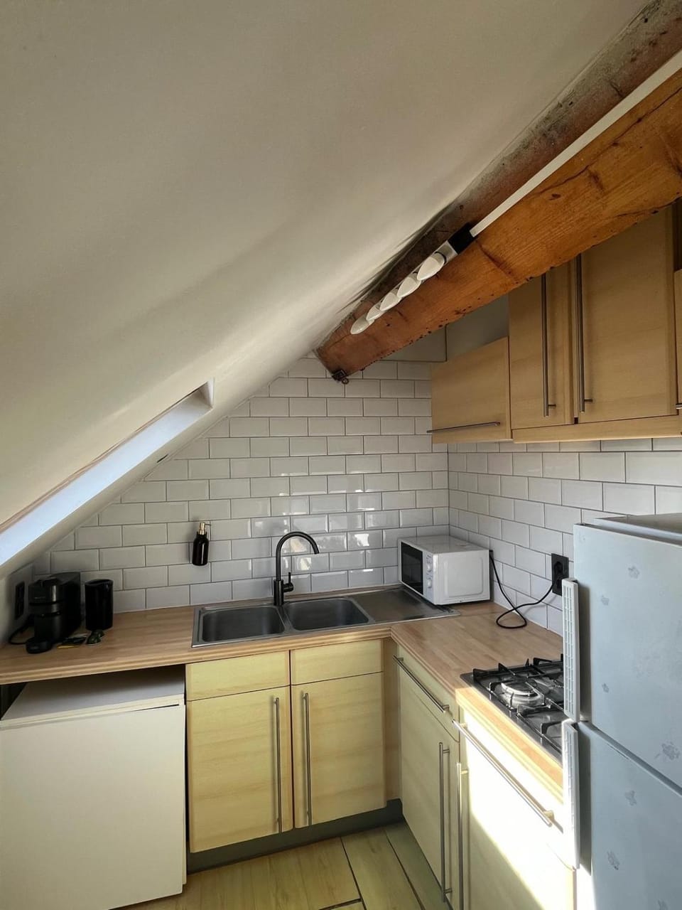 Coffee/tea facilities, stove