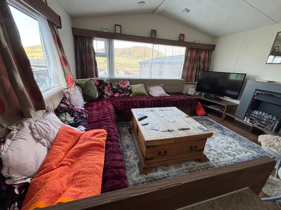 Stunning Pet Friendly 2 bed StaticCaravan in Clarach Bay 2017 model House in Tirymynach