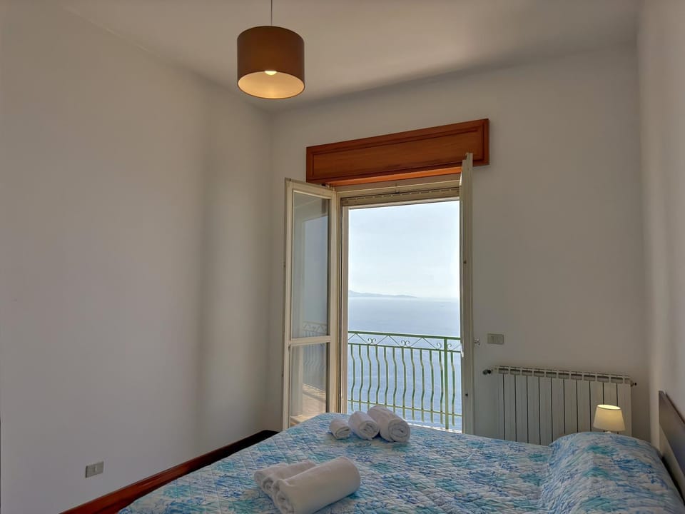 Terrazza sul Golfo, Costiera Amalfitana, Furore House in Furore