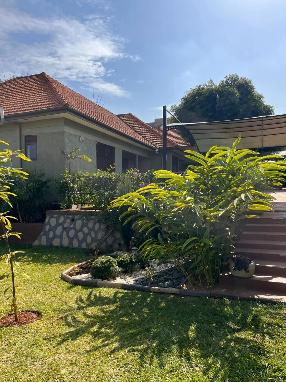J&S Suites House in Kampala