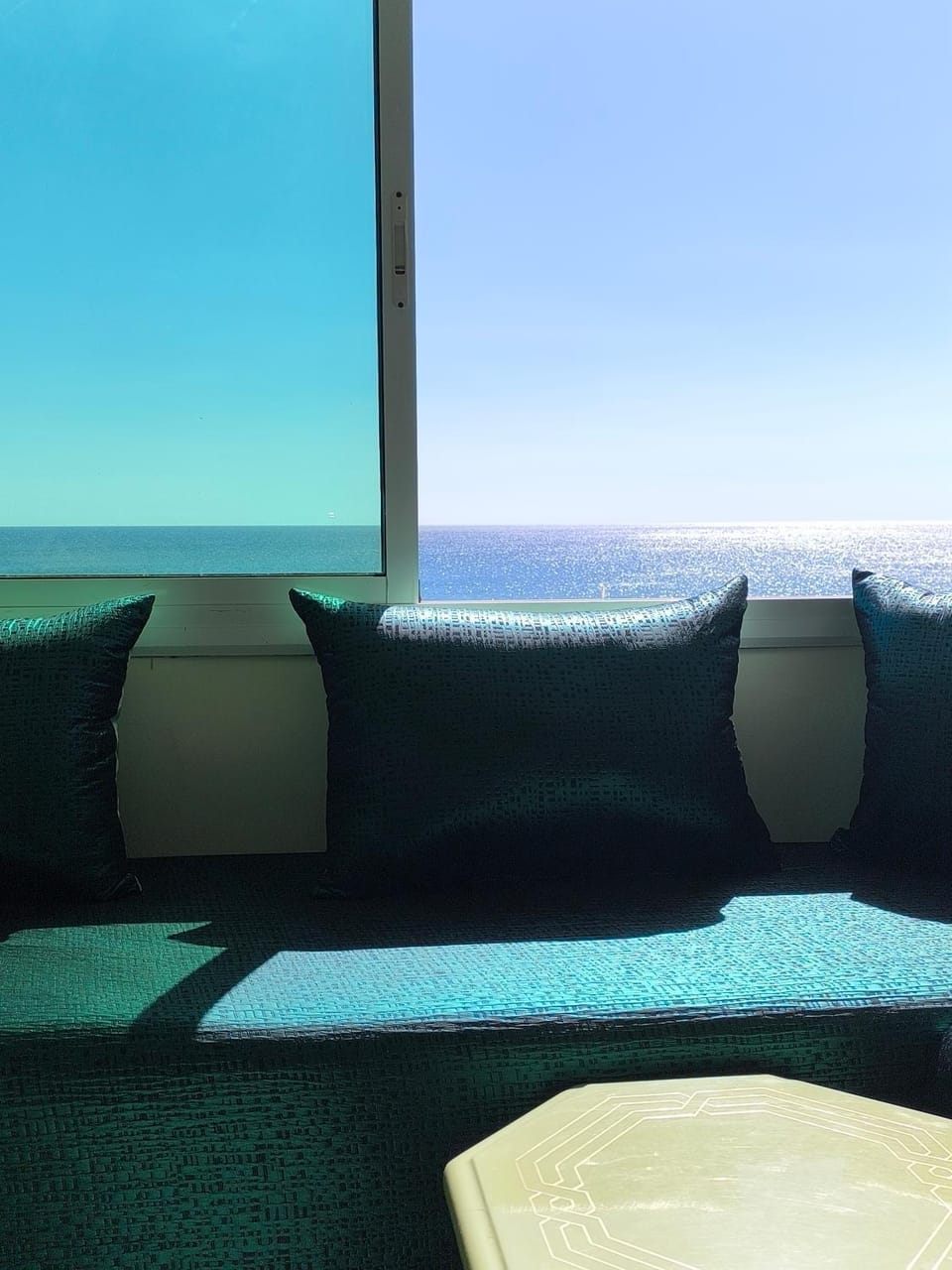 Living room, Sea view