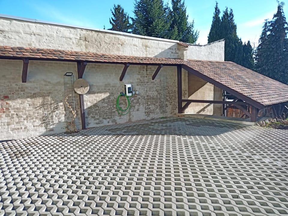 Garden, Parking