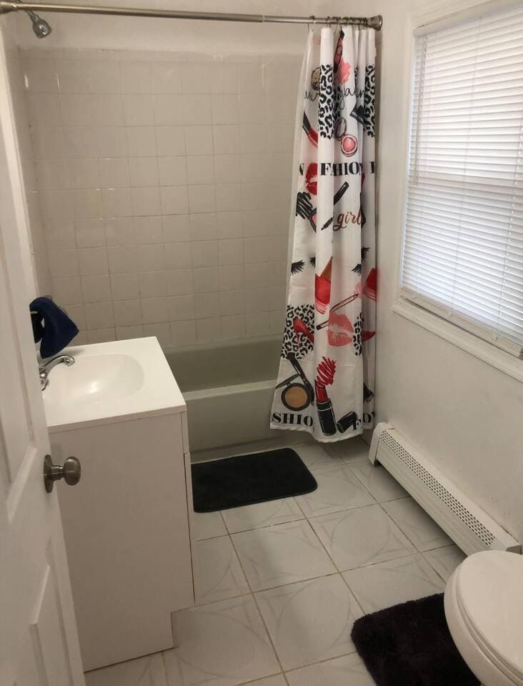 Private 3 bedroom and 1 bathroom house, direct NYC Manhattan train a 15 minute walk away, MetLife Stadium FIFA World Cup 35 minutes away House in Woodbridge Township