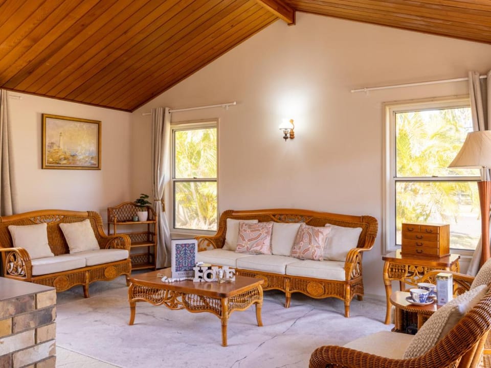 4 Beds Family House at Sunnybank Hills House in Brisbane