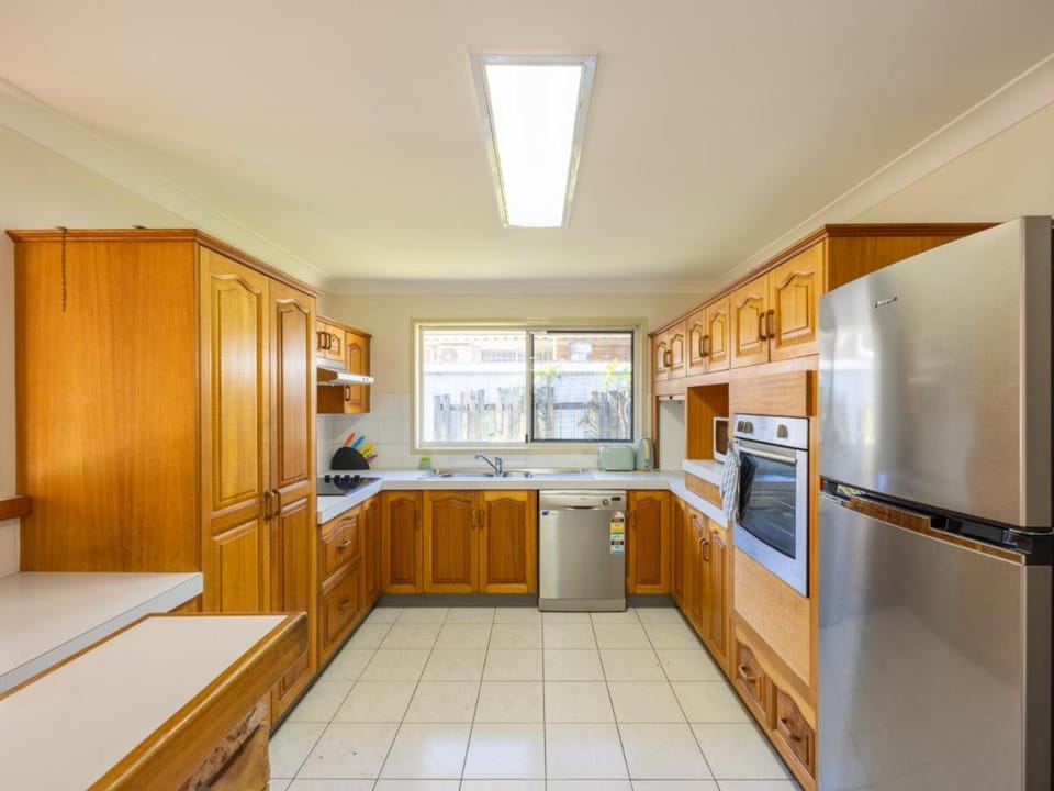 4 Beds Family House at Sunnybank Hills House in Brisbane