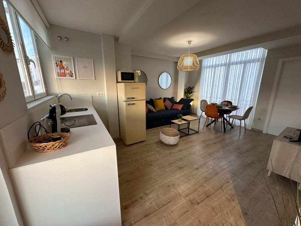 Kitchen or kitchenette, Living room, Dining area, air conditioner