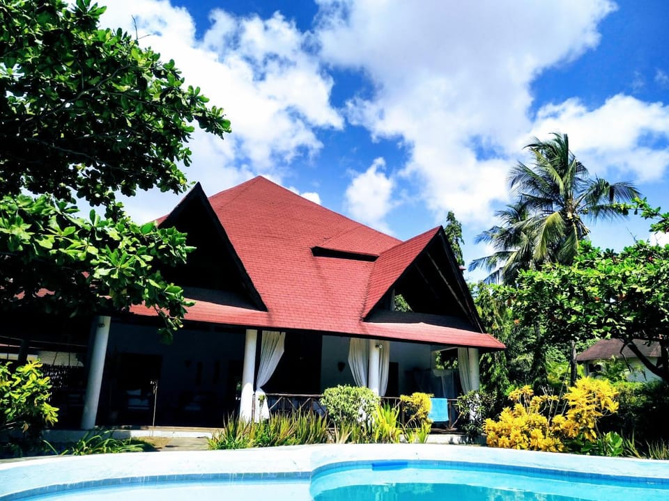 Property building, Pool view