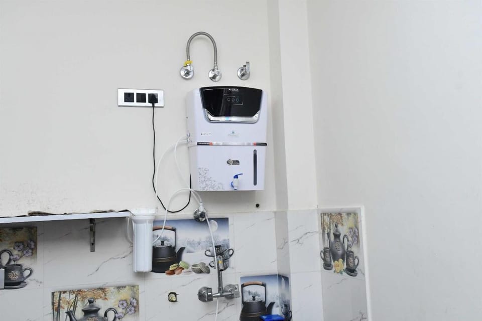 Sadia Villa, Your home away from home Vacation rental in Lucknow