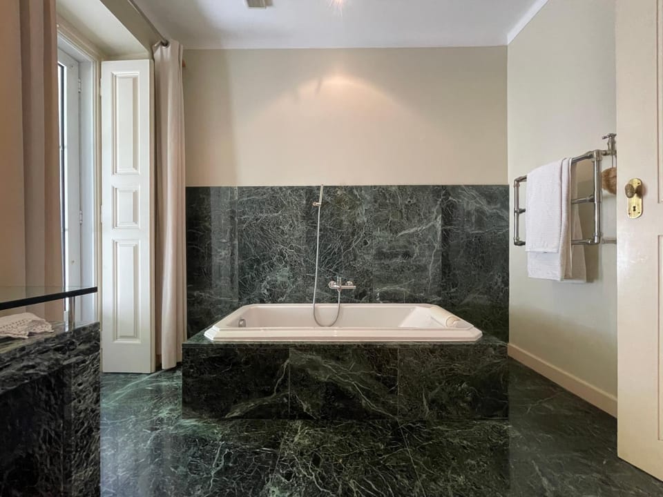 Bathroom, Bath