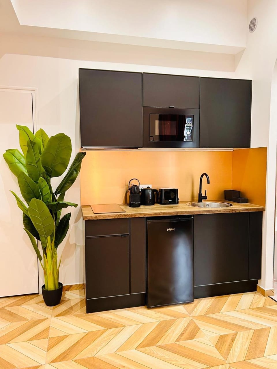Kitchen or kitchenette, toaster