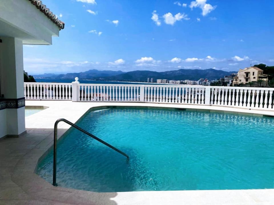 Pool view, Swimming pool