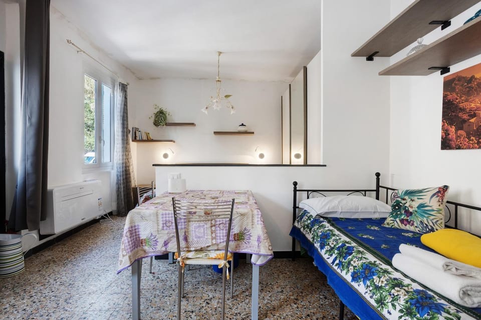 Property building, Living room, Bedroom