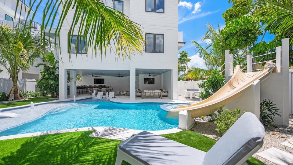 Property building, Day, Other, Garden view, Pool view, Swimming pool, sunbed