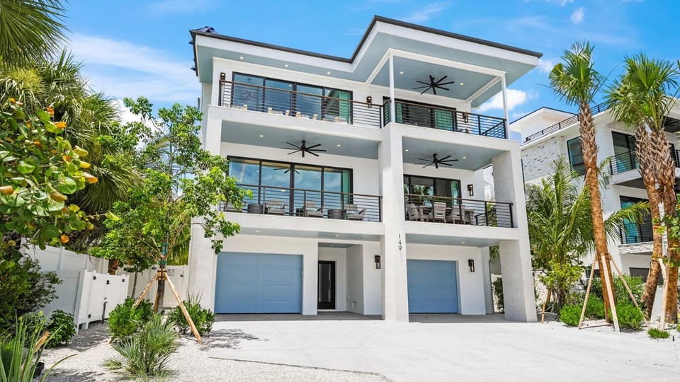 Property building, Spring, Day, Other