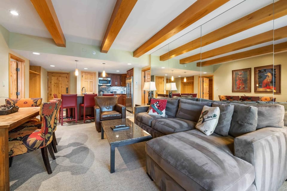 Lodge at Lionshead 250 Apartment in Vail