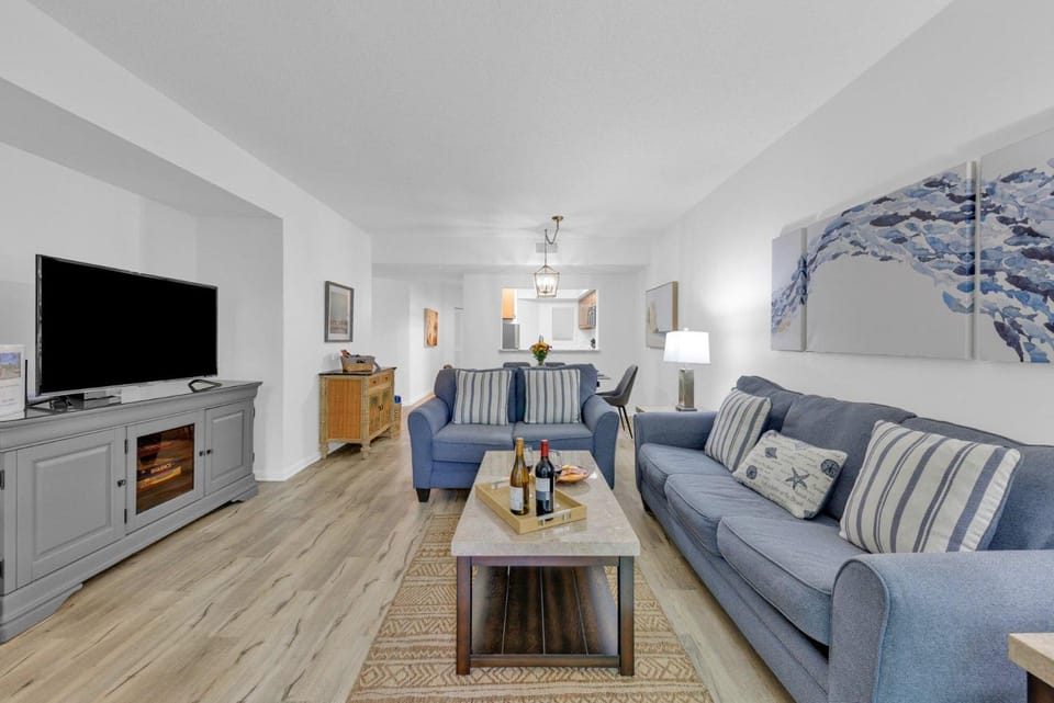 138 Shorewood House in South Forest Beach