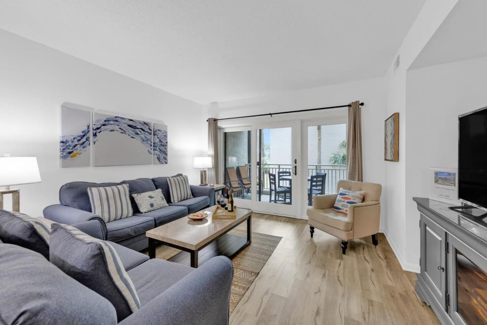 138 Shorewood House in South Forest Beach