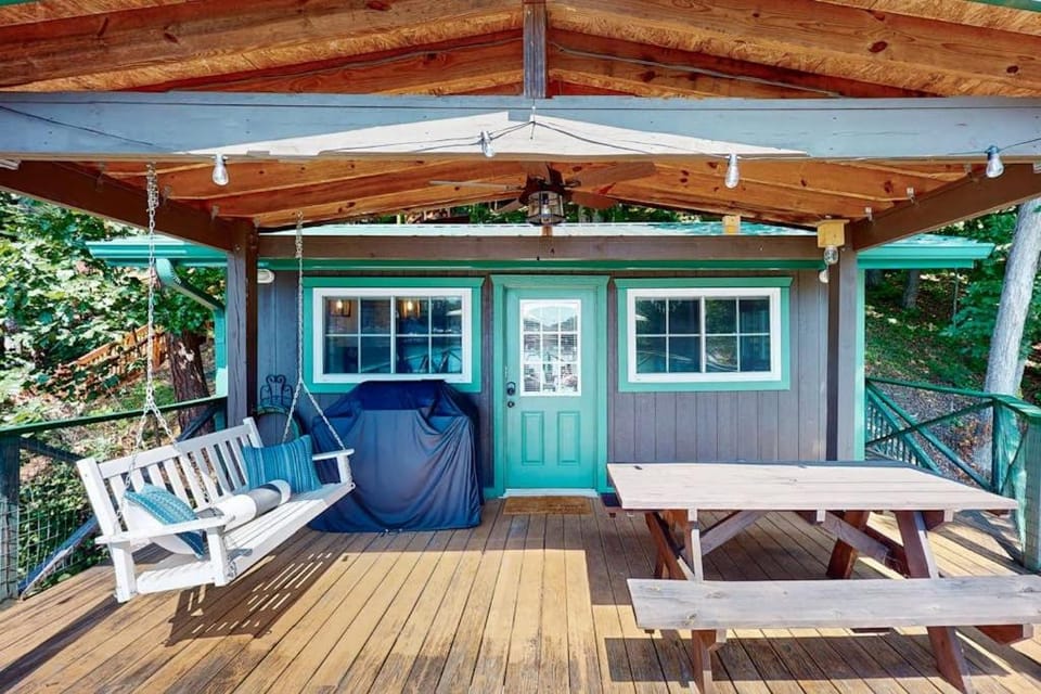 Little Lake Cottage House in Lake Lure