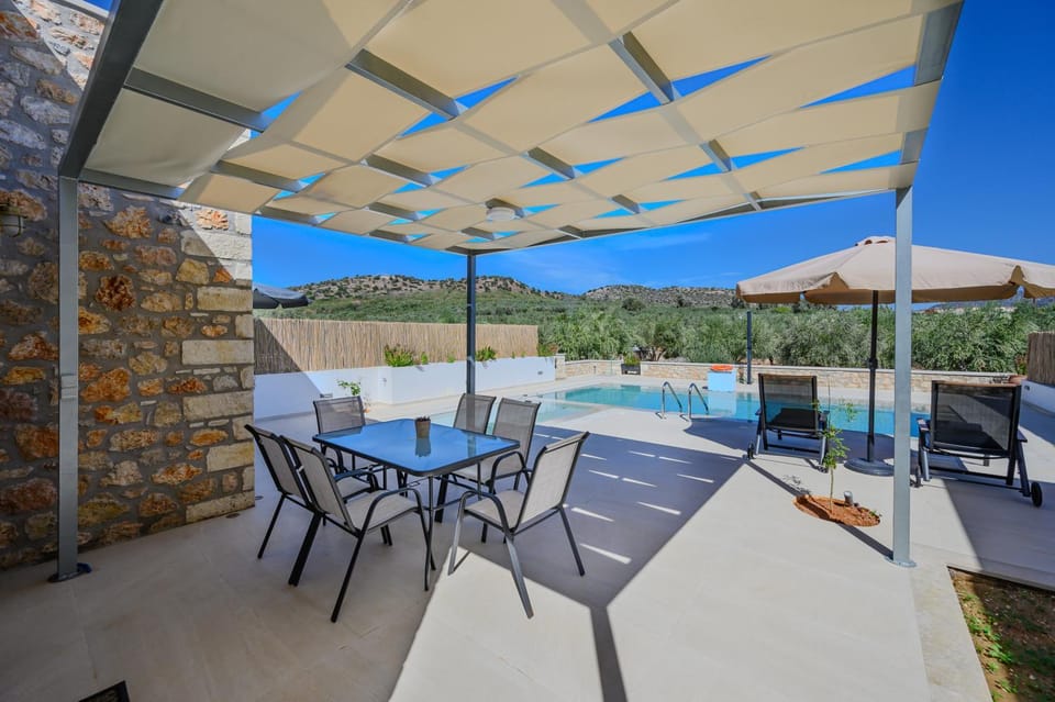 Patio, Day, Balcony/Terrace, Swimming pool