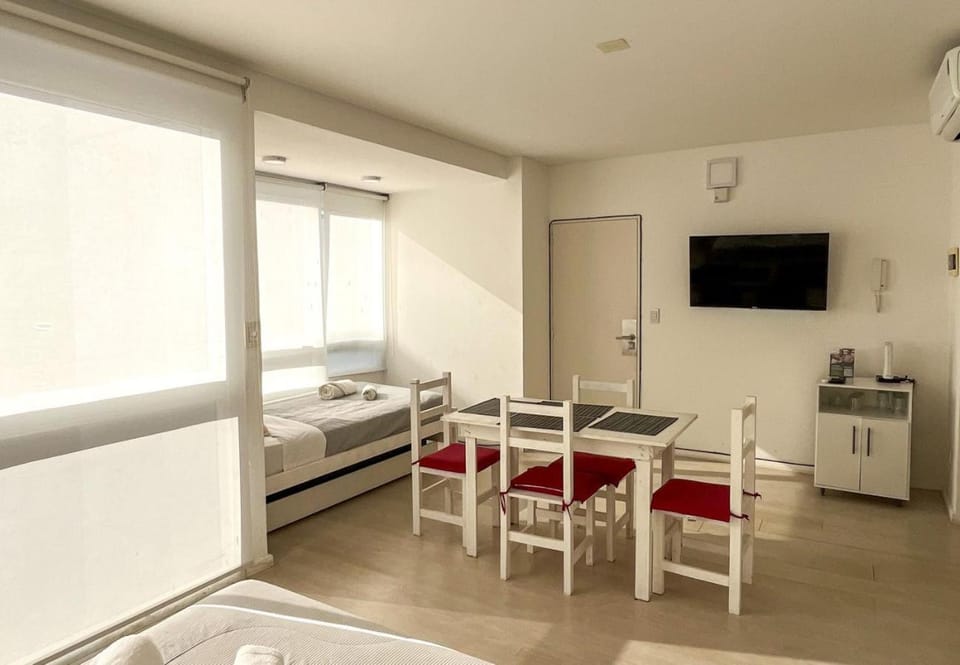 RentUp - Departamento luminoso en el barrio Congreso Apartment in Buenos Aires