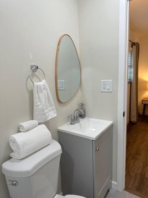 Concepcion-Room 4 Vacation rental in Cathedral City