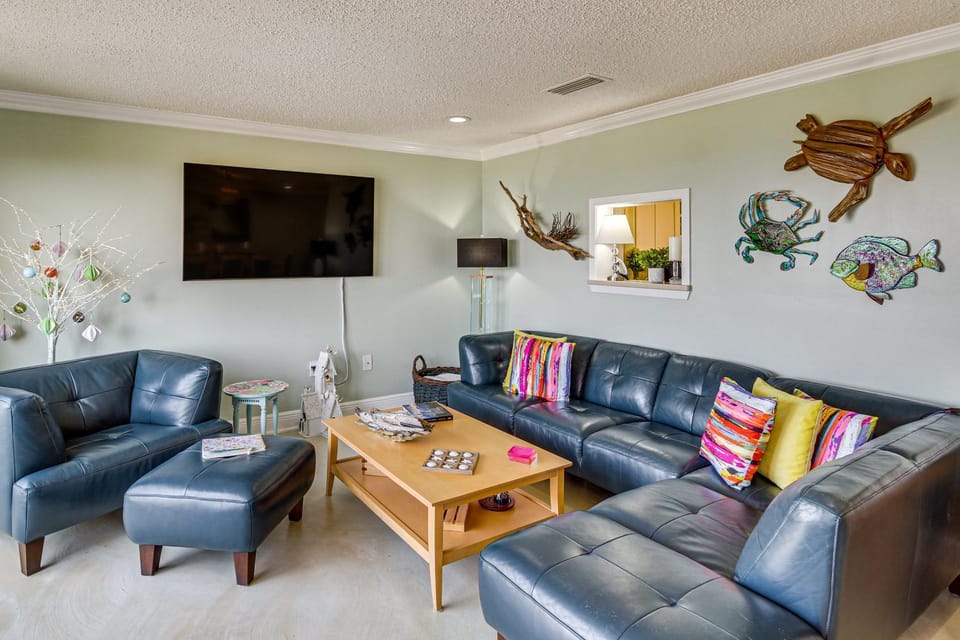 Biloxi Beach Bliss: Condo w/ Gulf-View Balcony! House in Biloxi