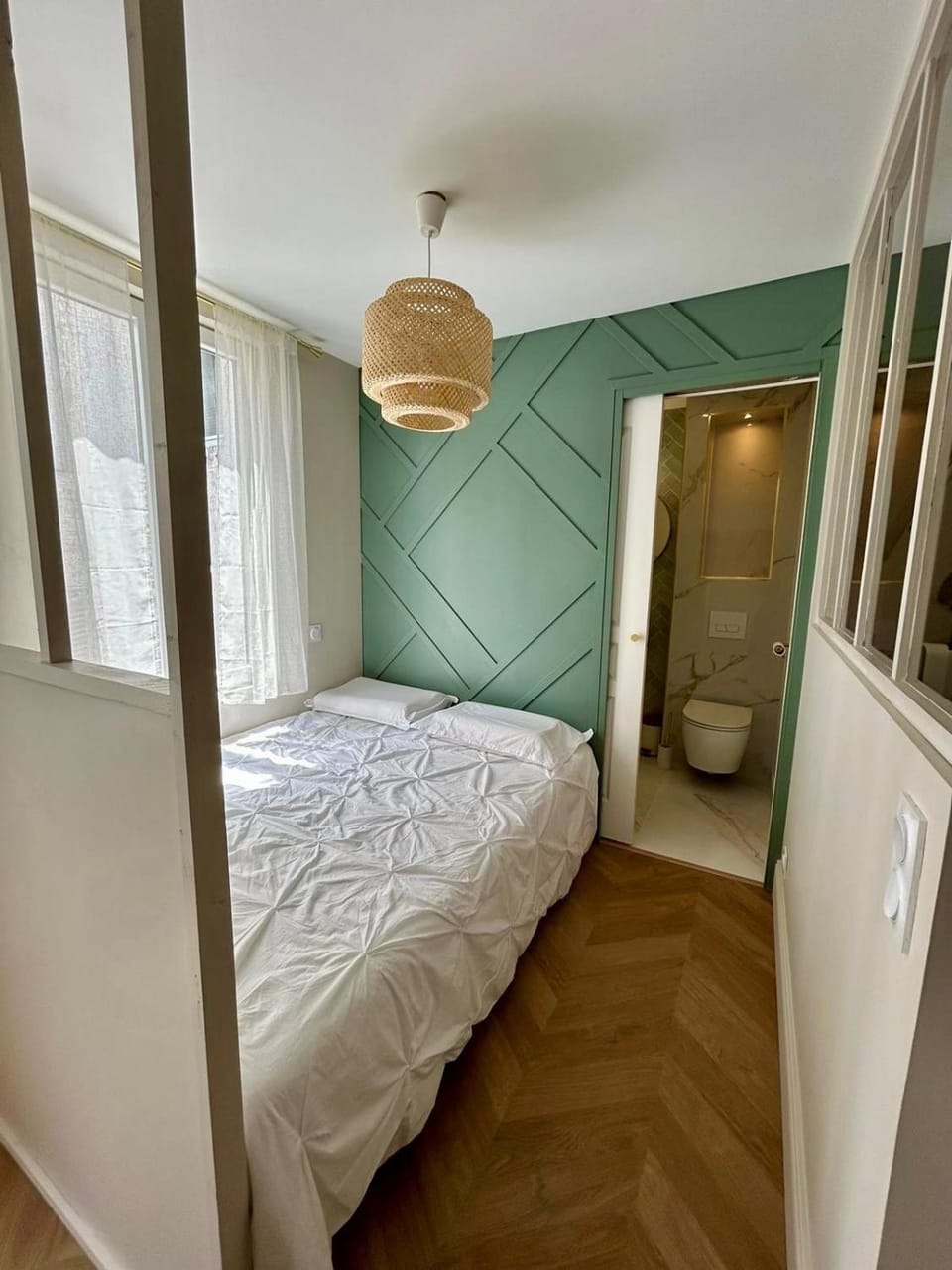Photo of the whole room