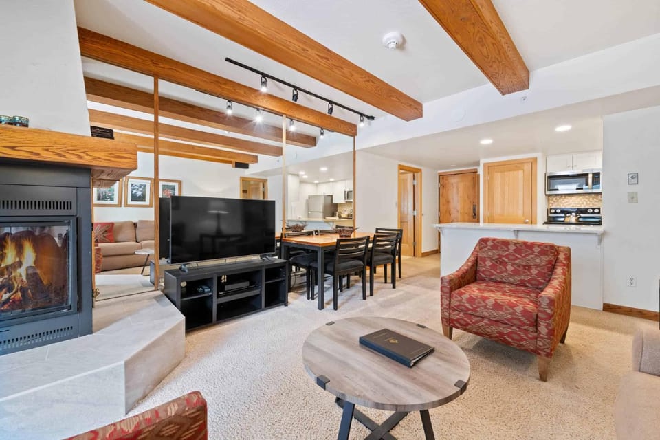 Lodge at Lionshead 270 Apartment in Vail