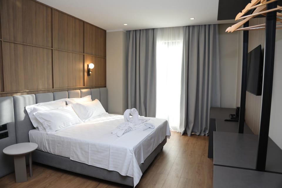Bed, Photo of the whole room, Bedroom, towels, wardrobe