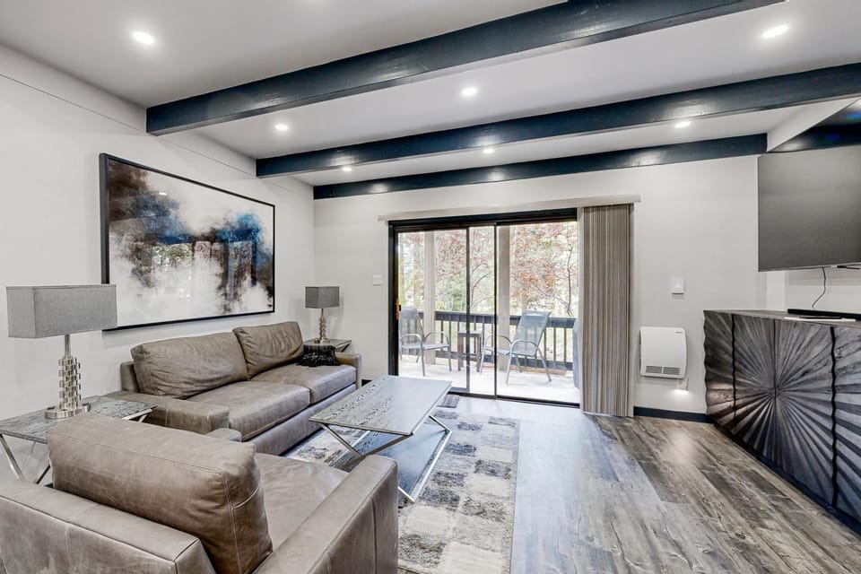 Modern Mountain Retreat Apartment in Incline Village
