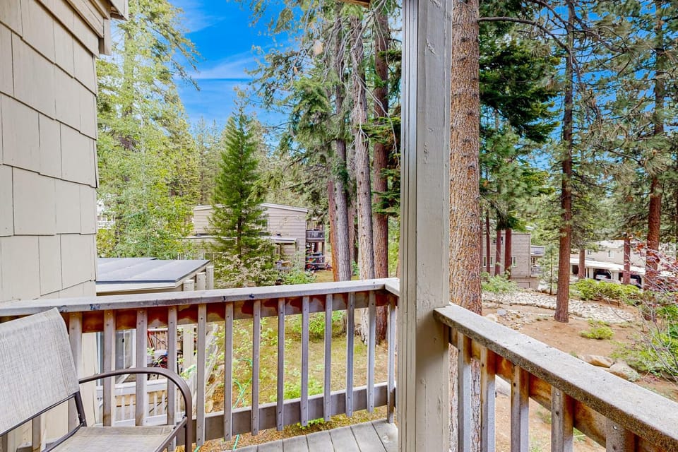 Modern Mountain Retreat Apartment in Incline Village