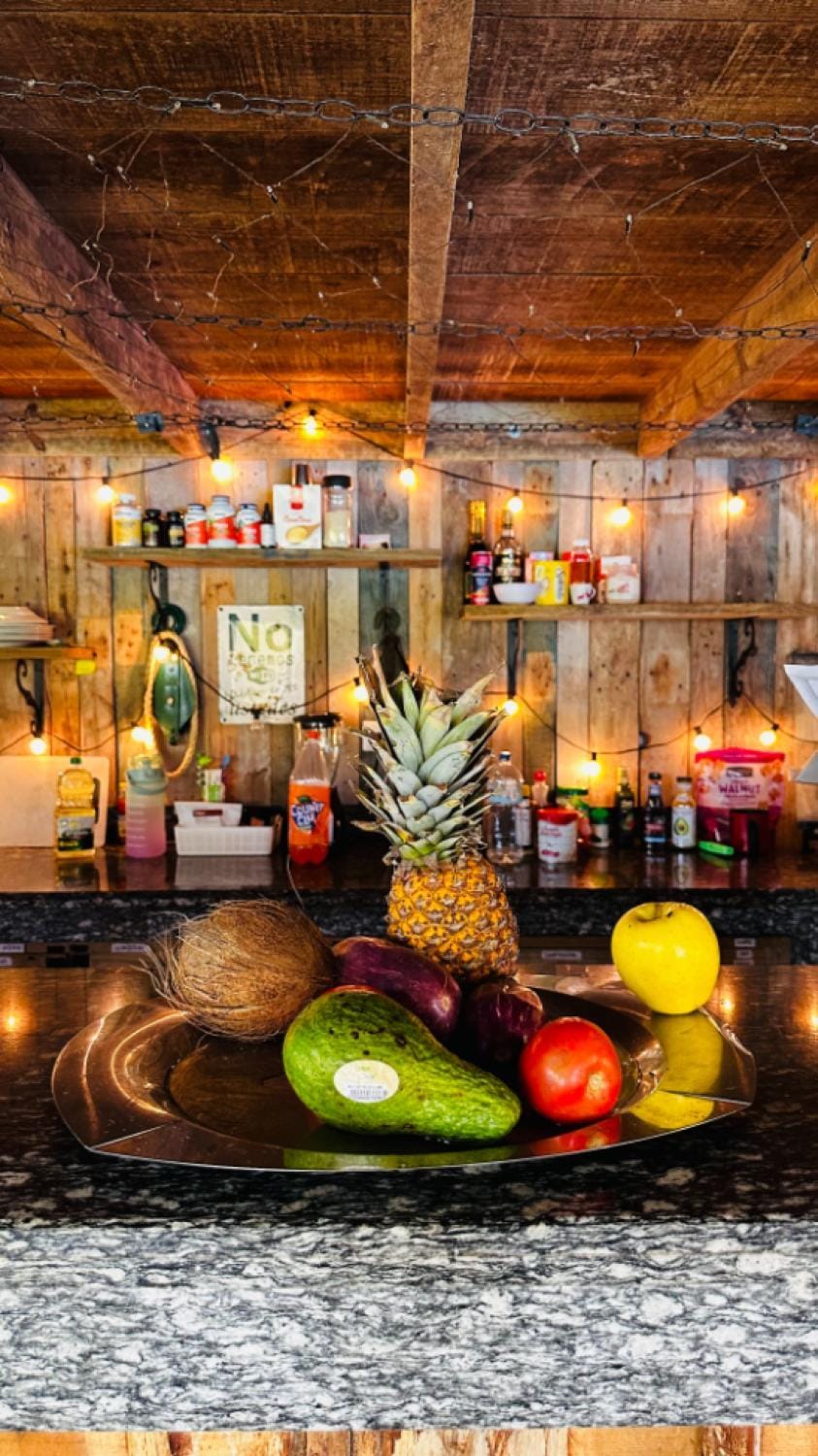 Restaurant/places to eat, Restaurant/places to eat, Food, Drinks