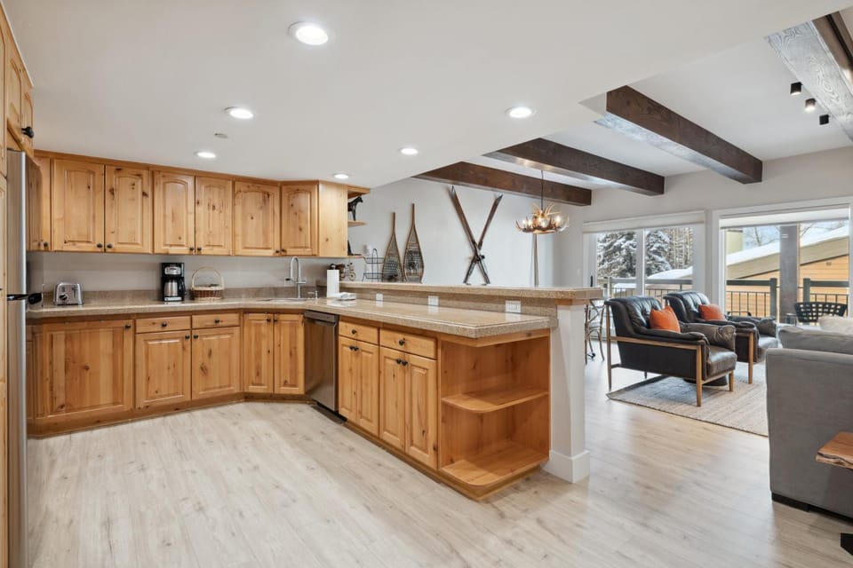 Lodge at Lionshead 380 Apartment in Vail
