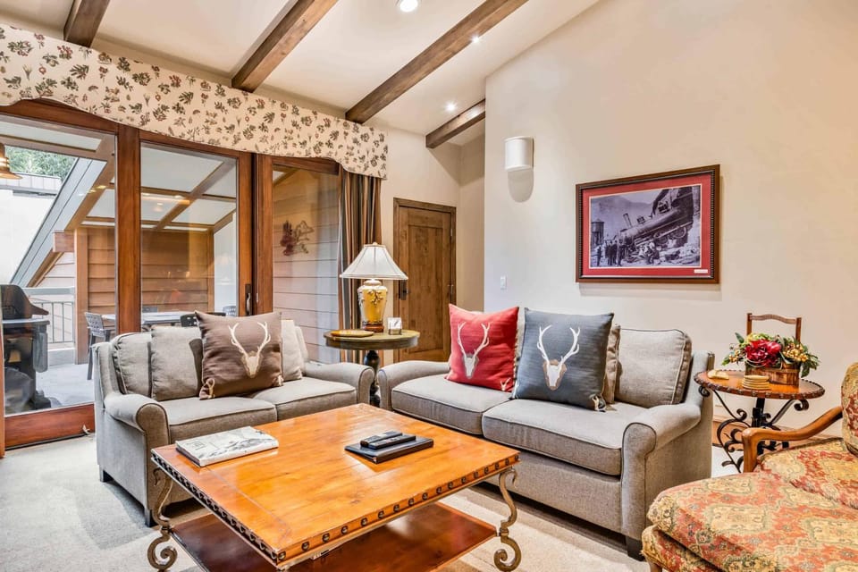 Lodge at Lionshead 404 Apartment in Vail