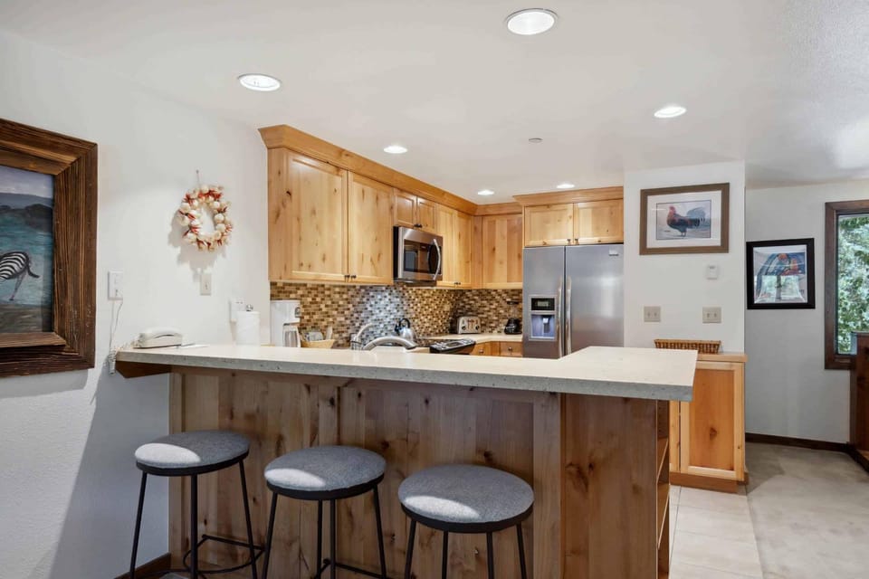 Lodge at Lionshead 408 Apartment in Vail