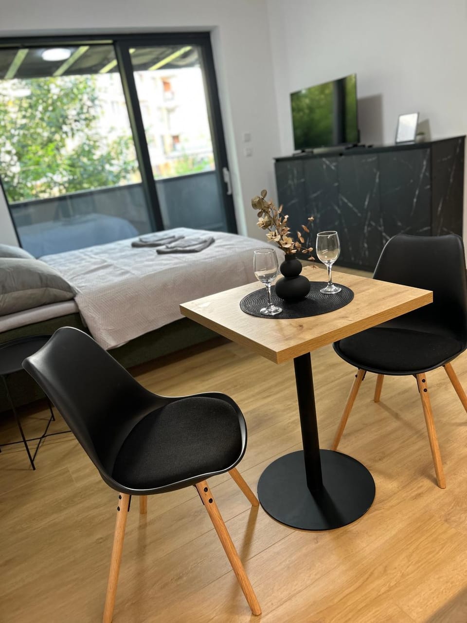 Communal lounge/ TV room, TV and multimedia, Living room, Seating area