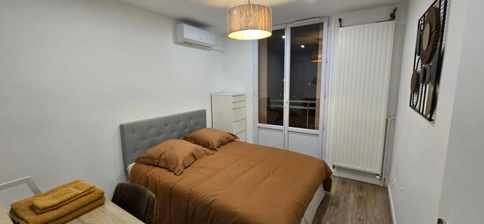 Appartement Saint Charles Apartment in Marseille