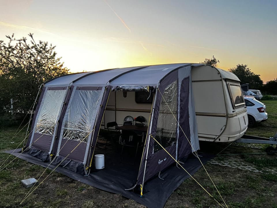 Duży Komfortowy Camping w Jastarni 40m od Zatoki Puckiej plac campingowy Duna Campground/ 
RV Resort in Pomeranian Voivodeship