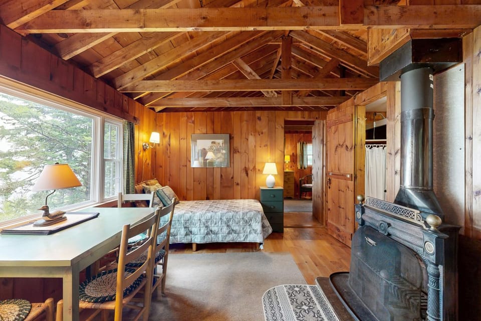 Bay-View Getaway w/ Deck Between Camden & Belfast! House in Northport