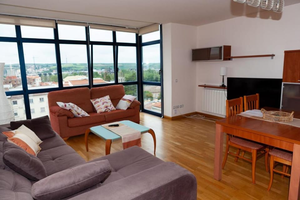 Muy bonito y cómodo, disfrútalo Apartment in Burgos