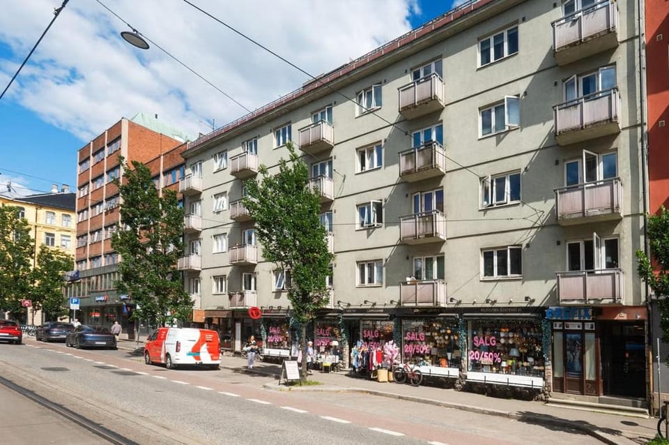 Property building, Neighbourhood, Street view