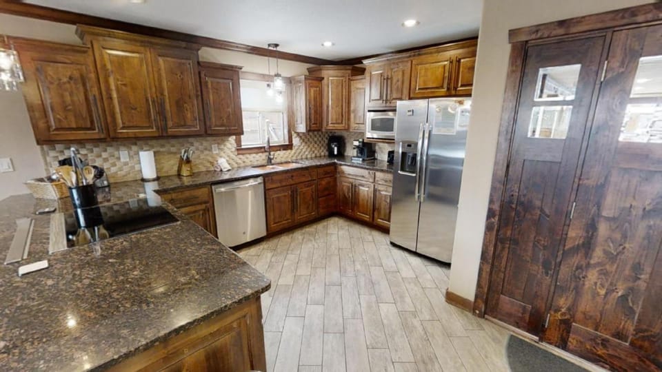 Kitchen or kitchenette, dishwasher, microwave, kitchen