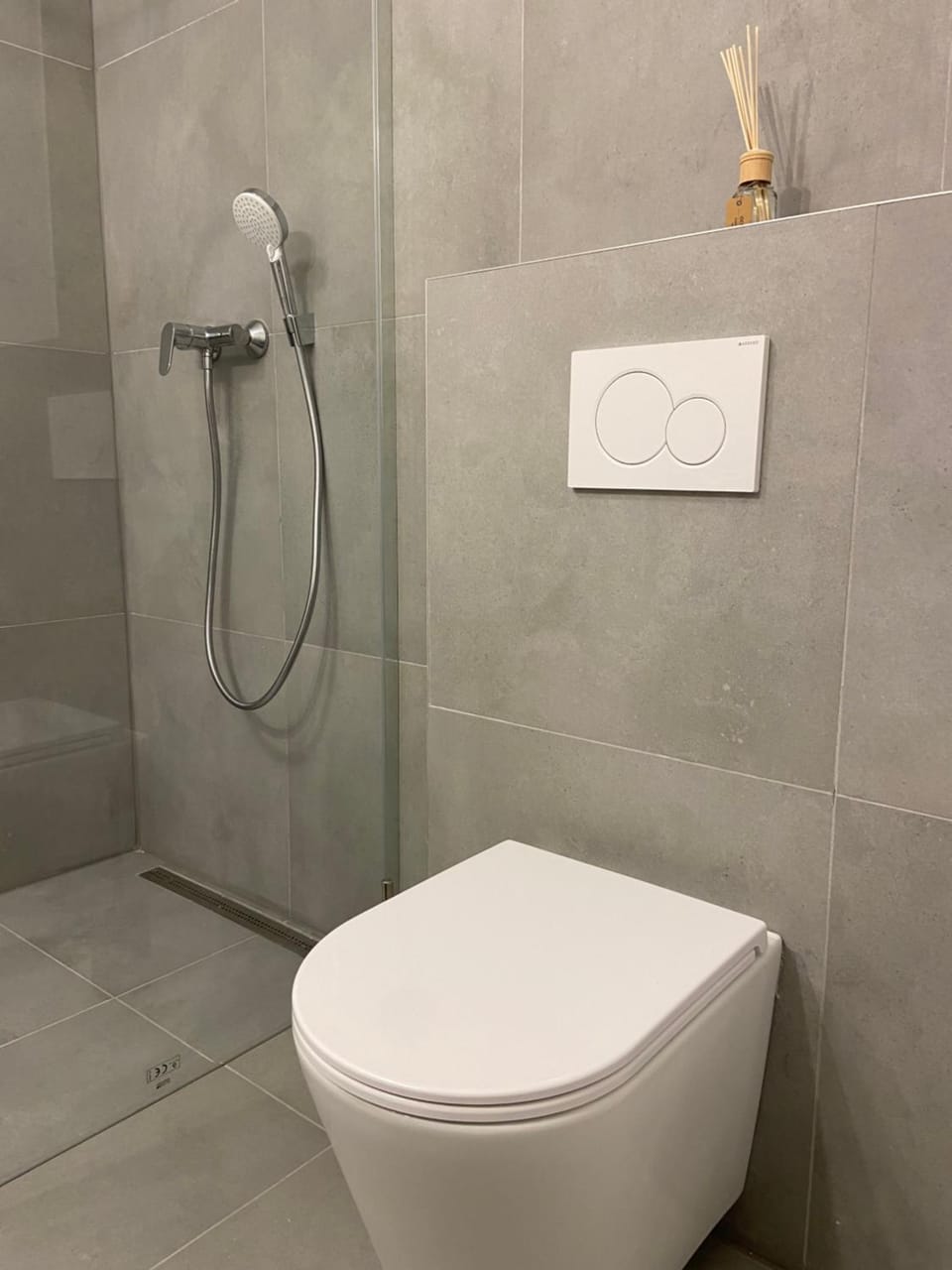 Shower, Toilet, Bathroom