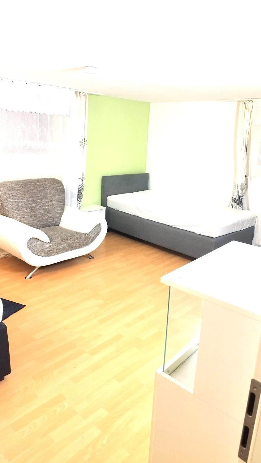 Ferienwohnung in Friedberg für max 9 Personen im UG Apartment in Hesse