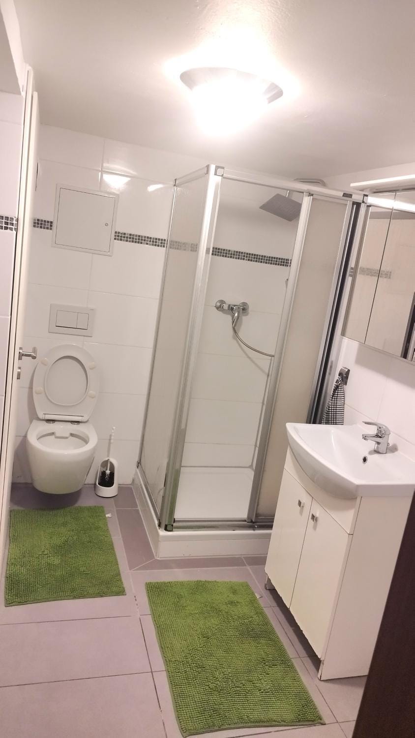 Ferienwohnung in Friedberg für max 9 Personen im UG Apartment in Hesse