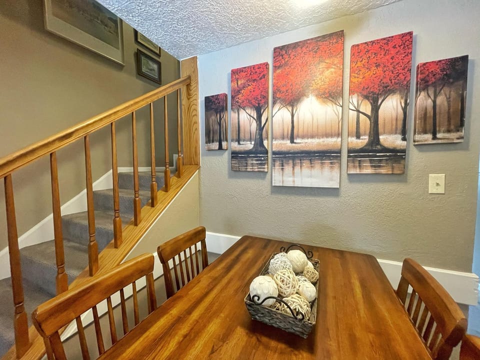 Day, Dining area, Autumn, furniture